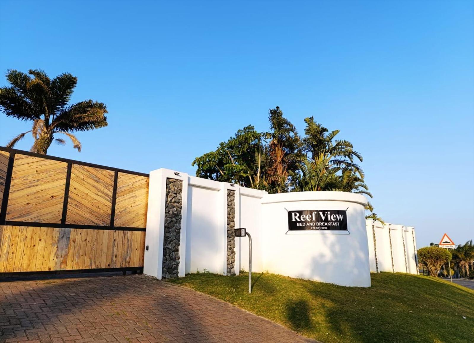Reef View Bnb East London Esterno foto