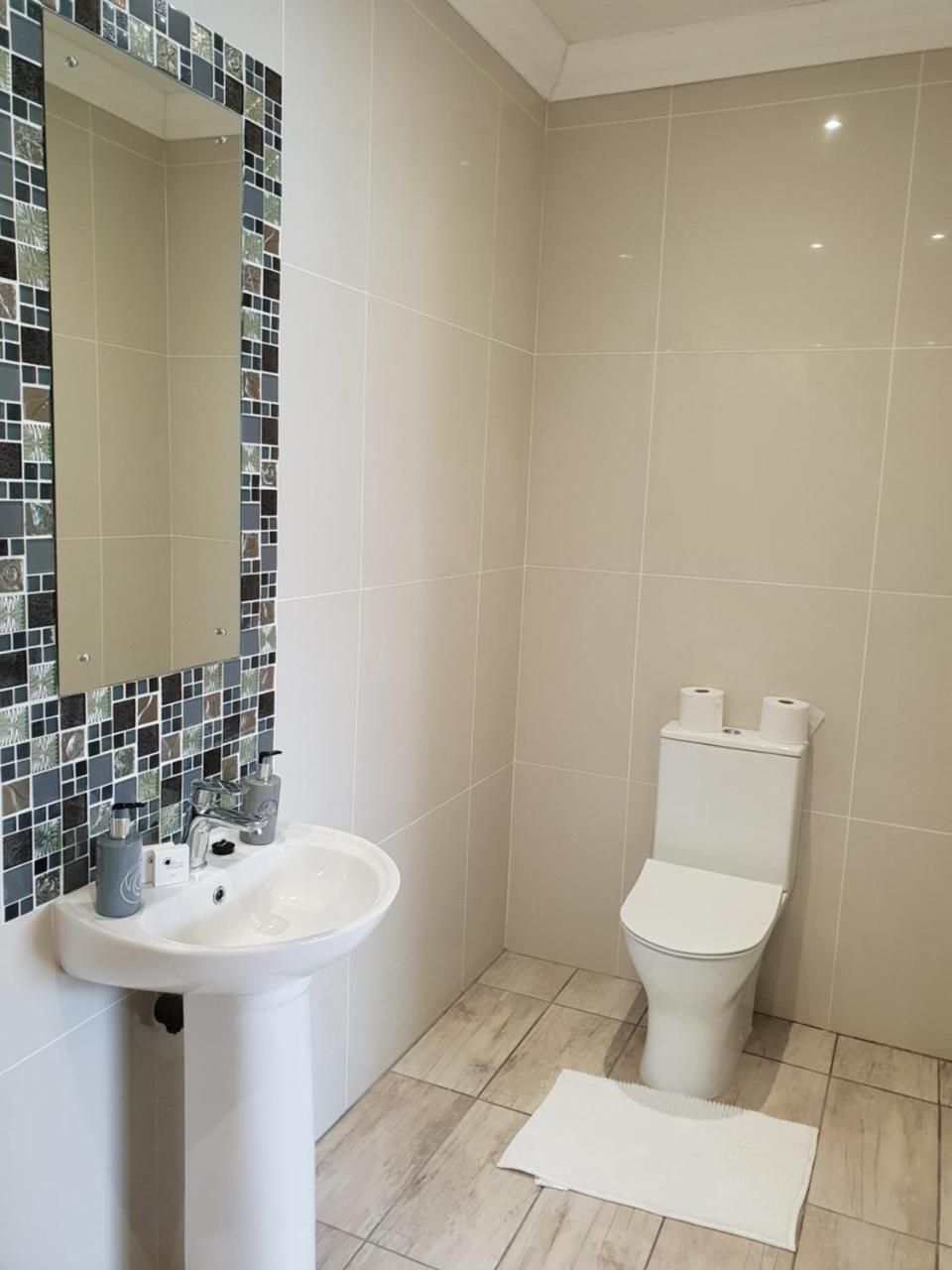 Reef View Bnb East London Esterno foto