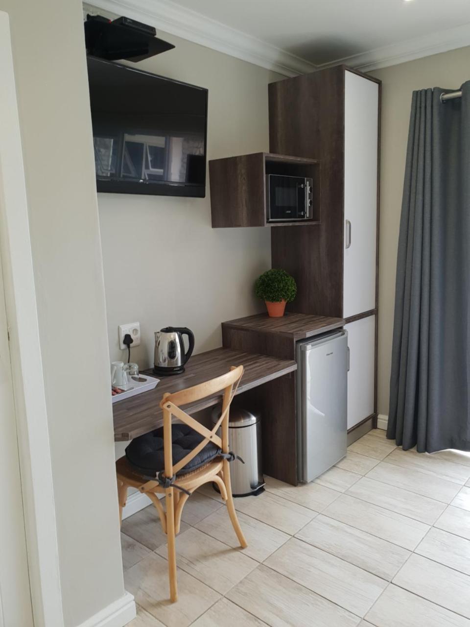 Reef View Bnb East London Esterno foto