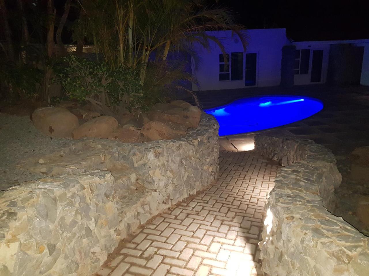 Reef View Bnb East London Esterno foto